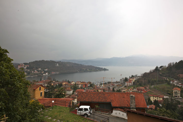    :  ( Lago Maggiore, )
